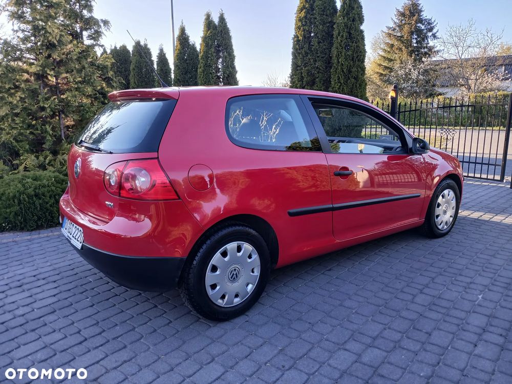 Volkswagen Golf 1.9 TDI DPF Trendline - 12