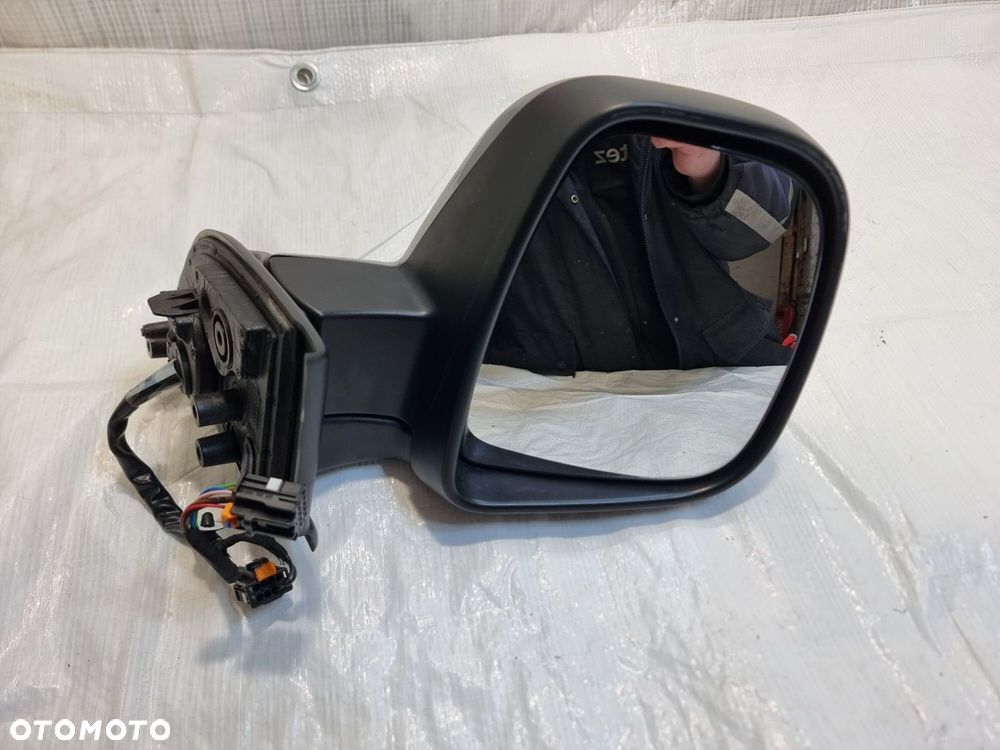 LUSTERKO PRAWE OPEL COMBO E 7+2 PIN KOD LAKIERU EVL EUROPA - 1