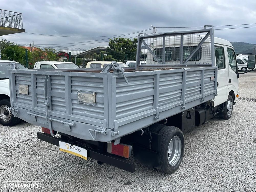 Toyota Dyna 250 2.5D-4D Cab. Dupla c/Báscula - 5