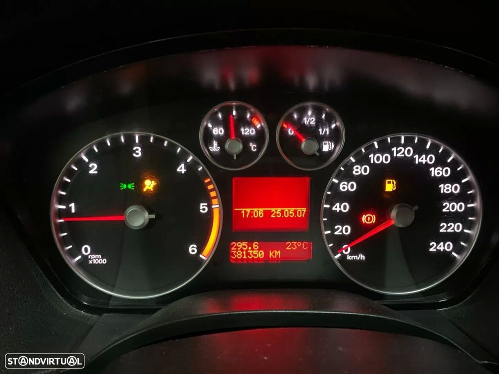Ford Focus 1.6 TDCi S - 11