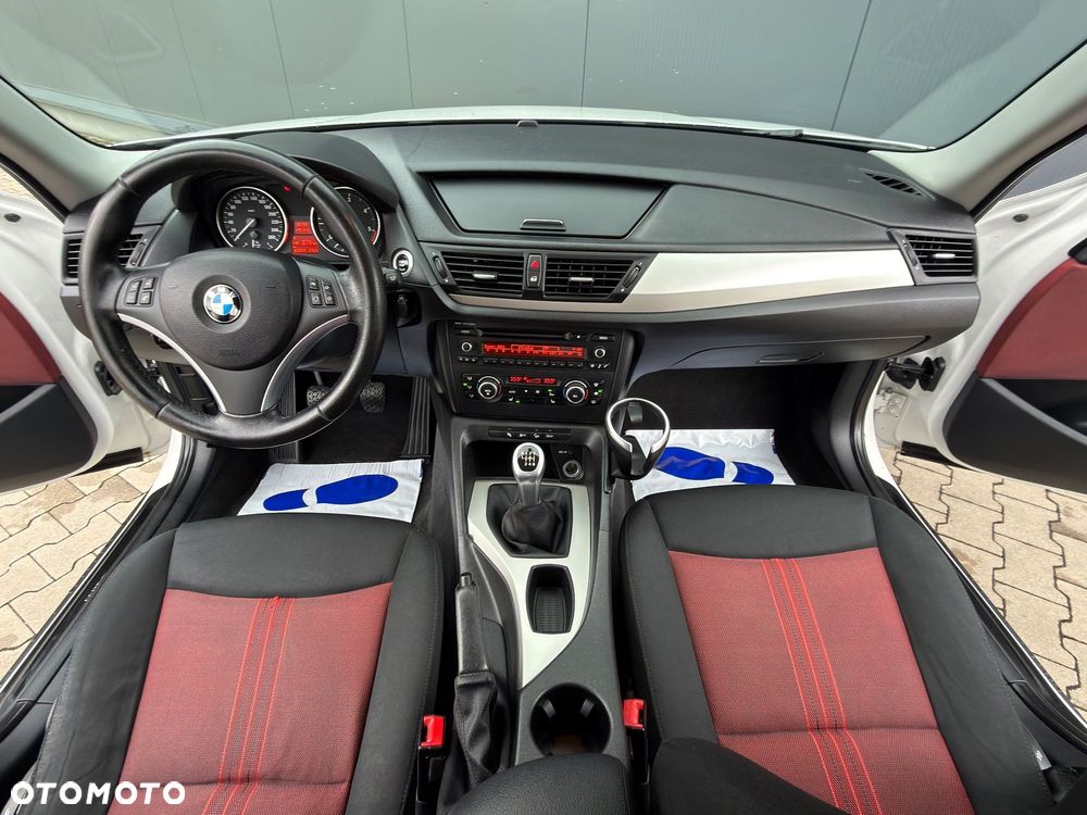 BMW X1 xDrive18d Sport Line - 8