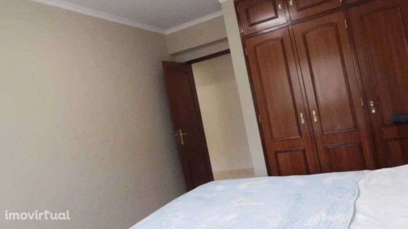 Arenda-se Apartamento T3 na Queluz, Monte Abrão - Grande imagem: 5/9
