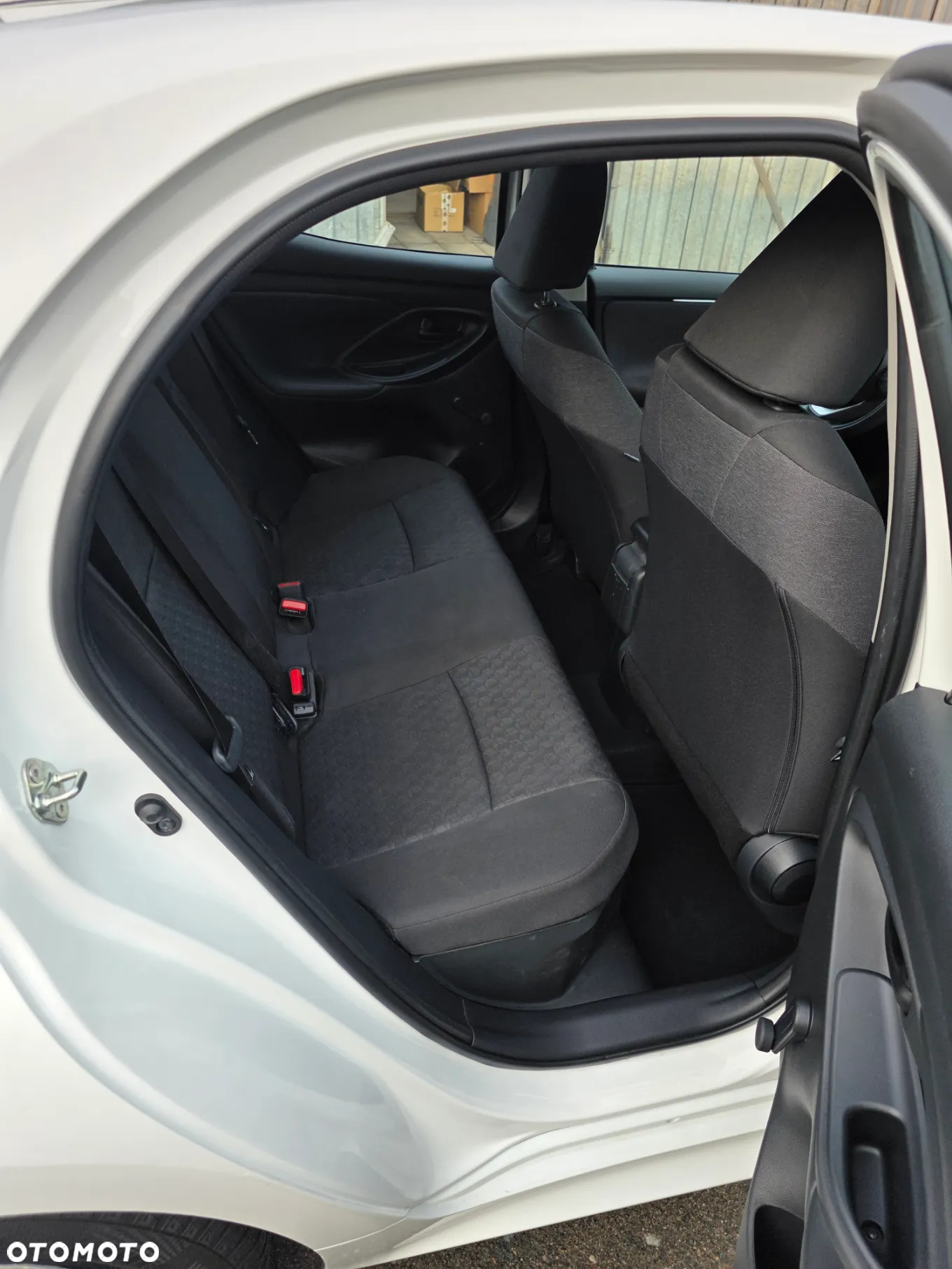 Toyota Yaris Hybrid 1.5 Style - 12