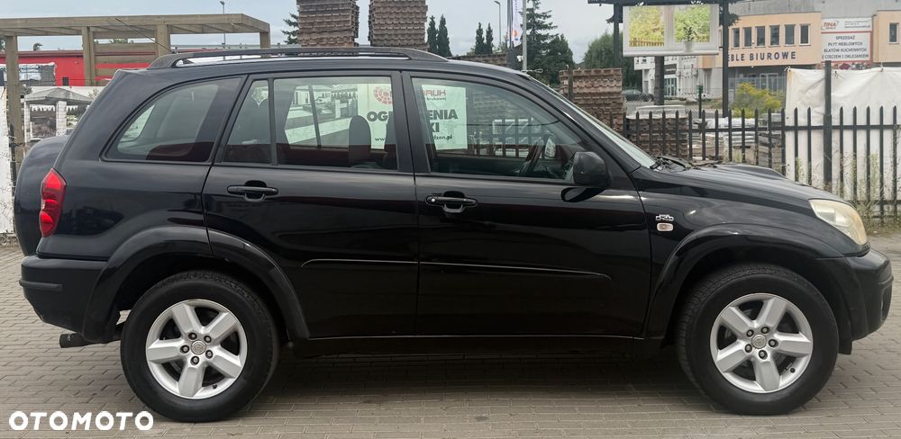 Toyota RAV4 D-4D 4x4 - 6
