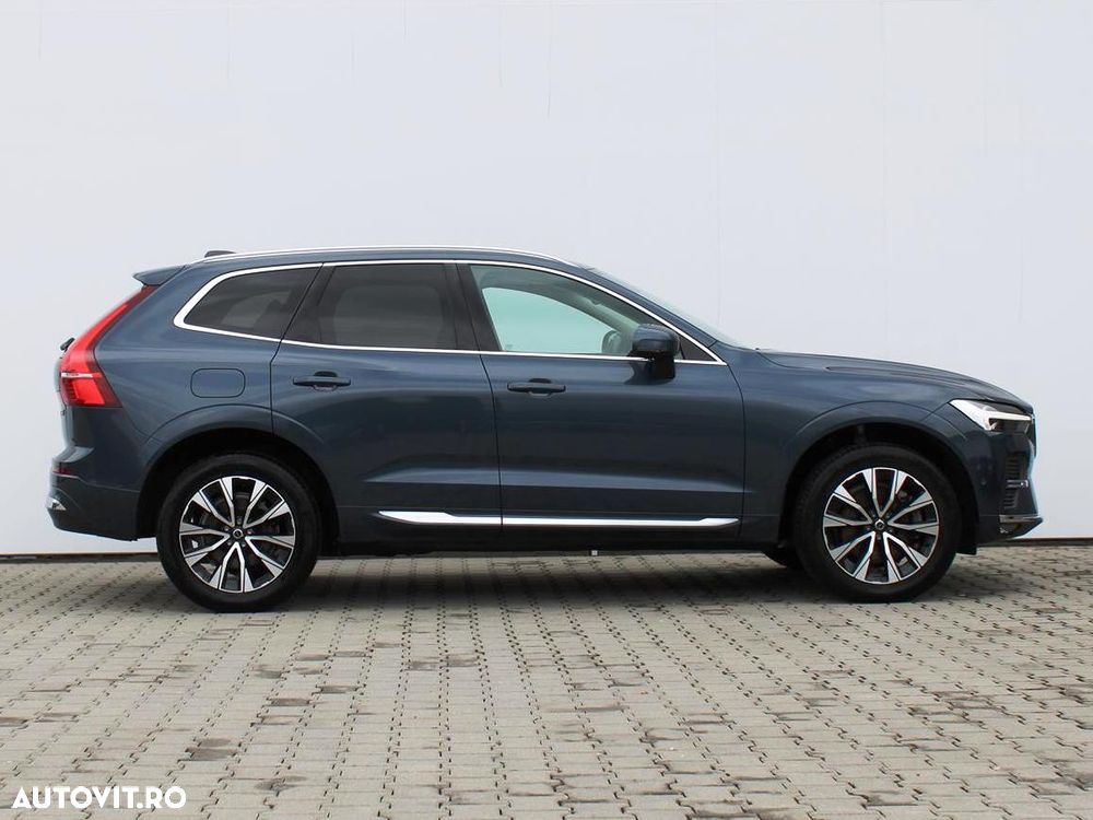 Volvo XC 60 B4 D AWD Plus Bright - 6