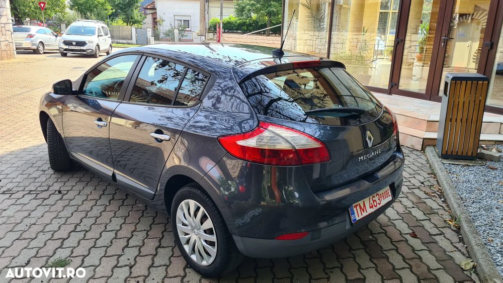 Renault Megane 1.5 dCi Authentique - 6