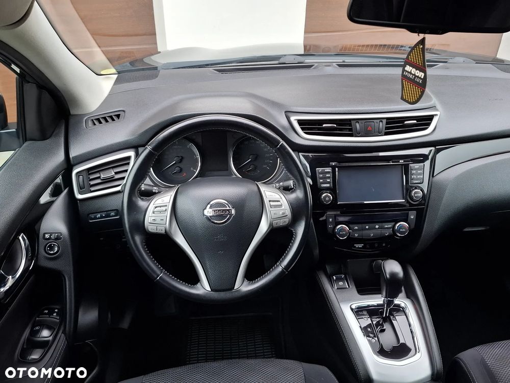 Nissan Qashqai 1.6 DCi Xtronic TEKNA - 9