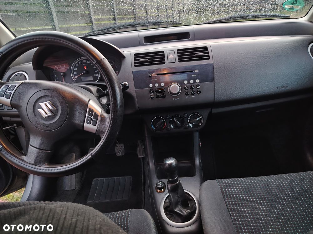 Suzuki Swift - 5