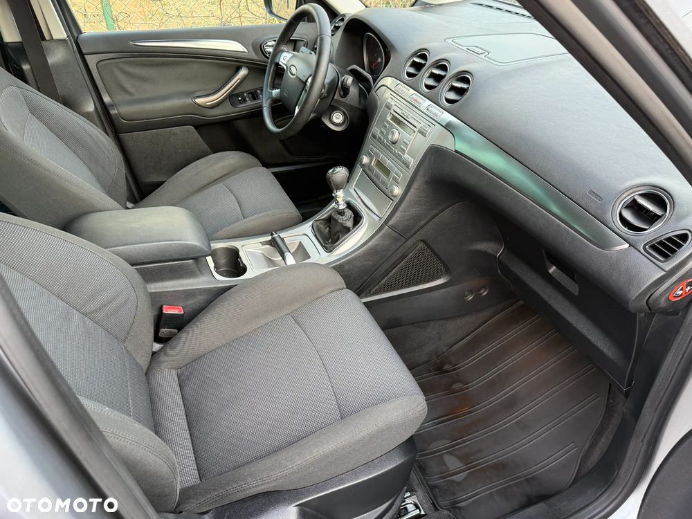 Ford S-Max 2.0 TDCi DPF Titanium - 25