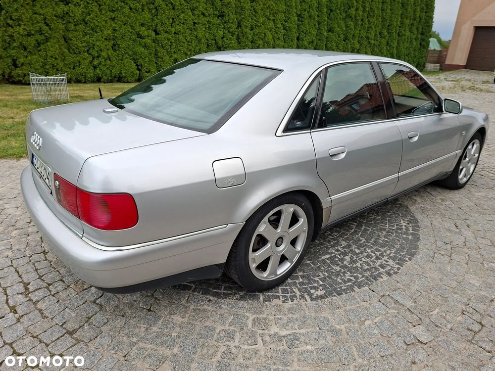 Audi S8 - 3