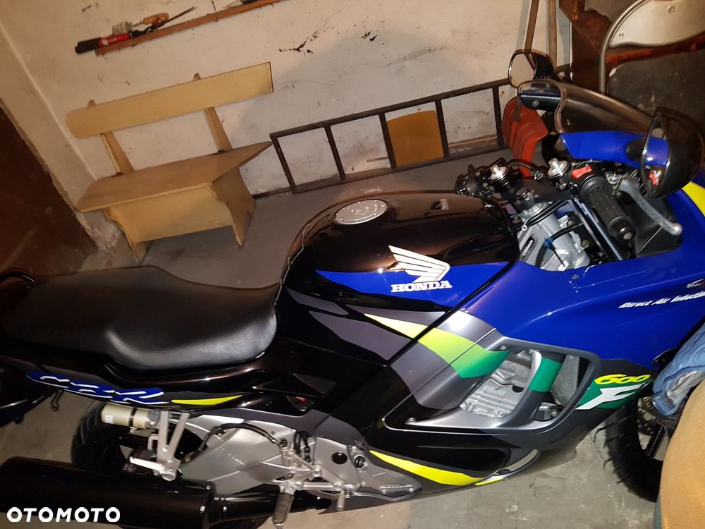 Honda CBR - 3