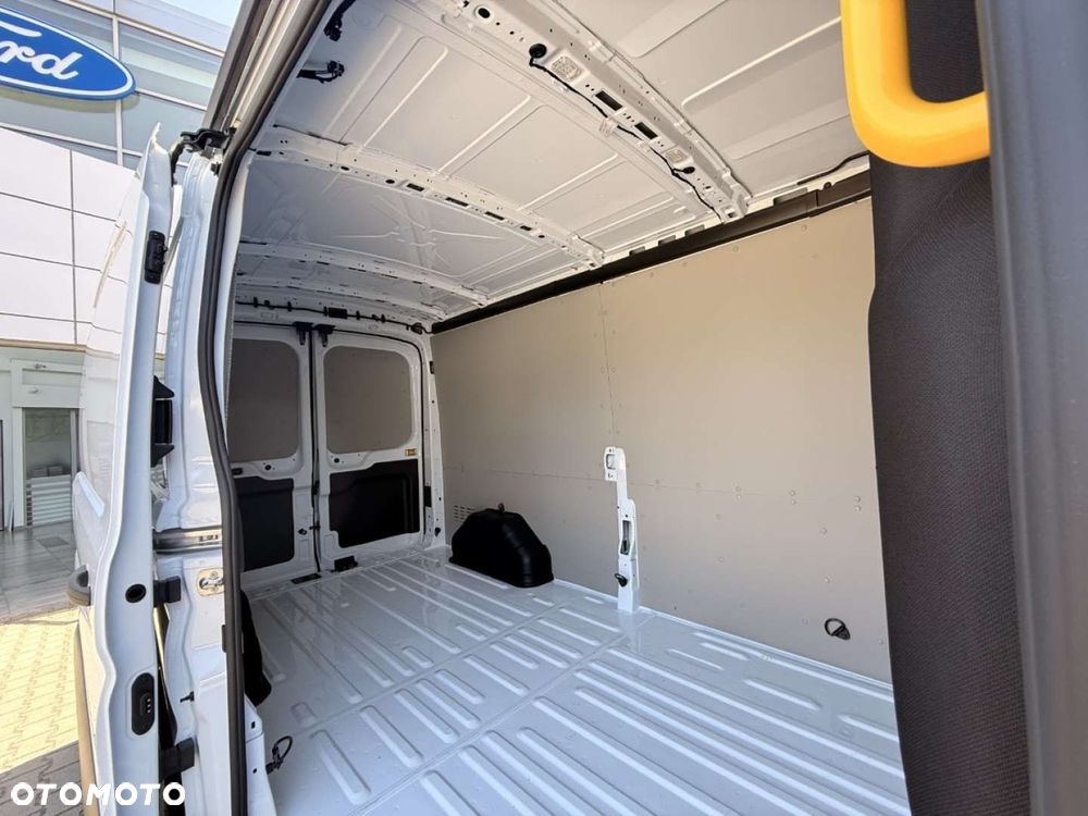 Ford Transit - 8