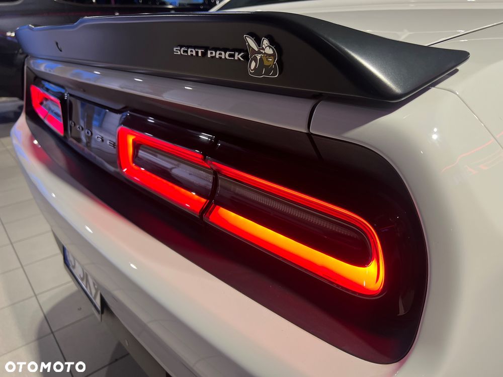 Dodge Challenger 6.4 Scat Pack - 6