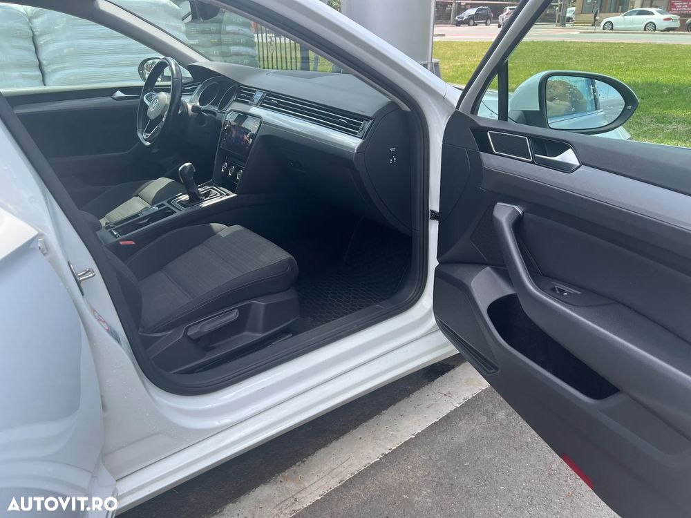 Volkswagen Passat 2.0 TDI DSG Advance - 8