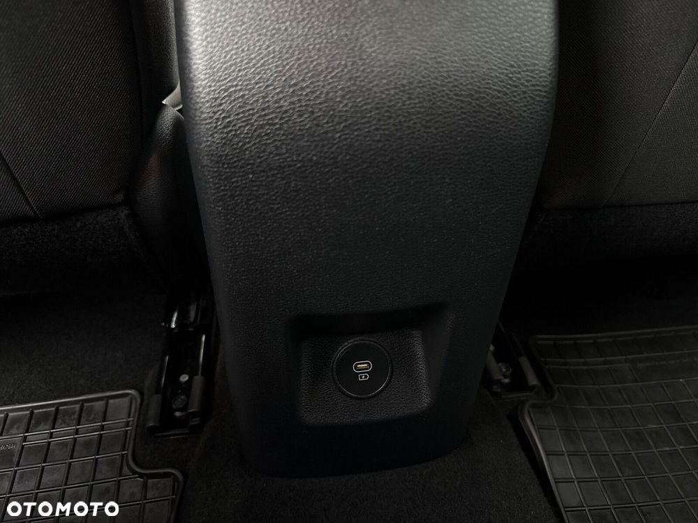 Kia XCeed 1.5 T-GDI Business Line - 19