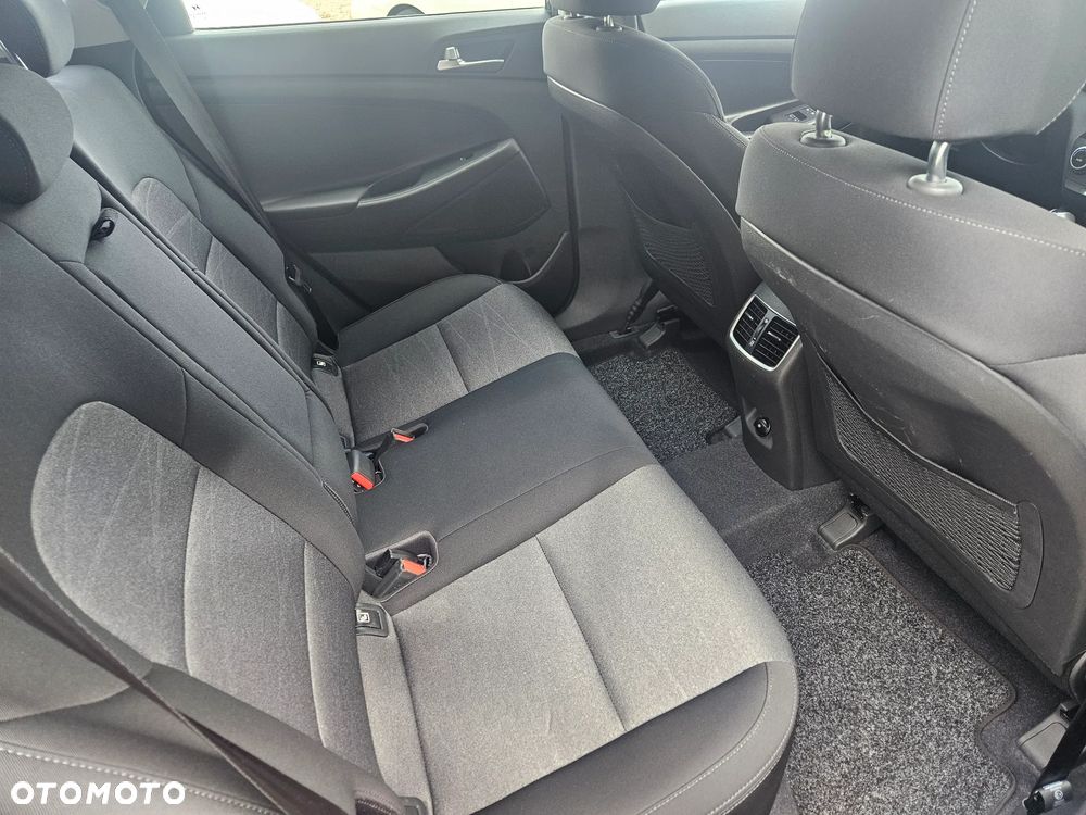Hyundai Tucson 1.6 CRDi 48V-Hybrid 4WD DCT Trend - 22
