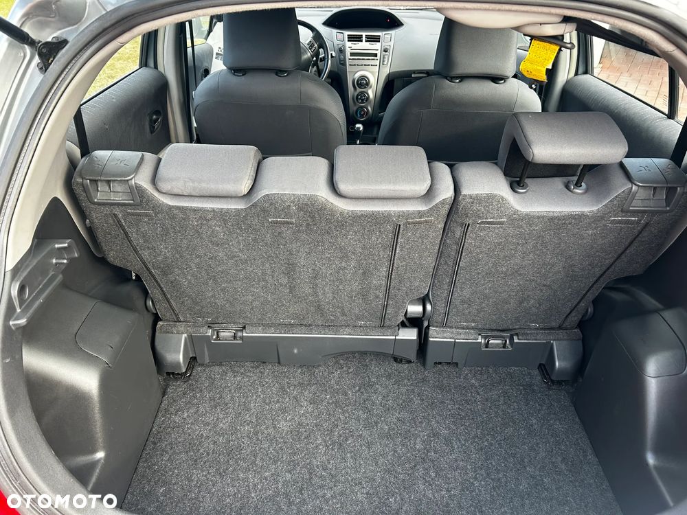 Toyota Yaris - 7