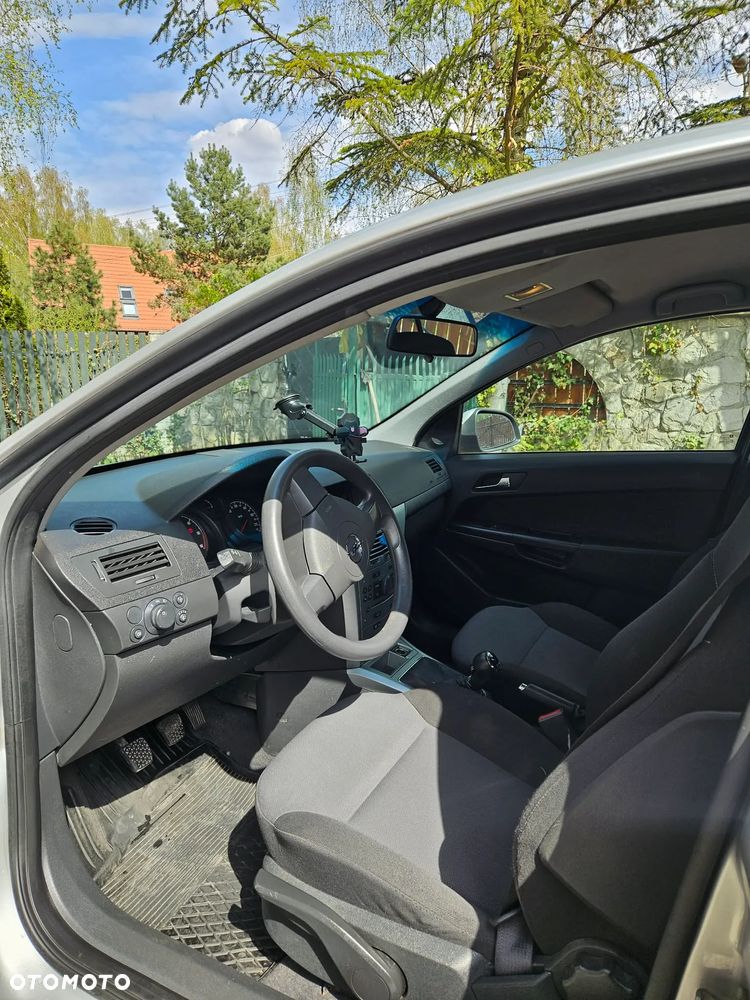 Opel Astra 1.3 CDTI - 10