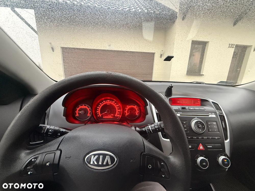 Kia Ceed 1.4 CVVT Attract - 10