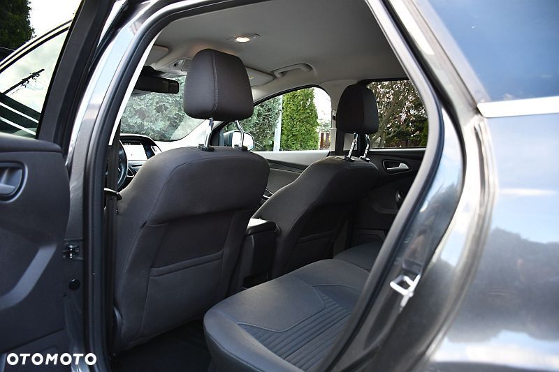 Ford Focus 1.5 EcoBlue Start-Stopp-System TITANIUM DESIGN - 21