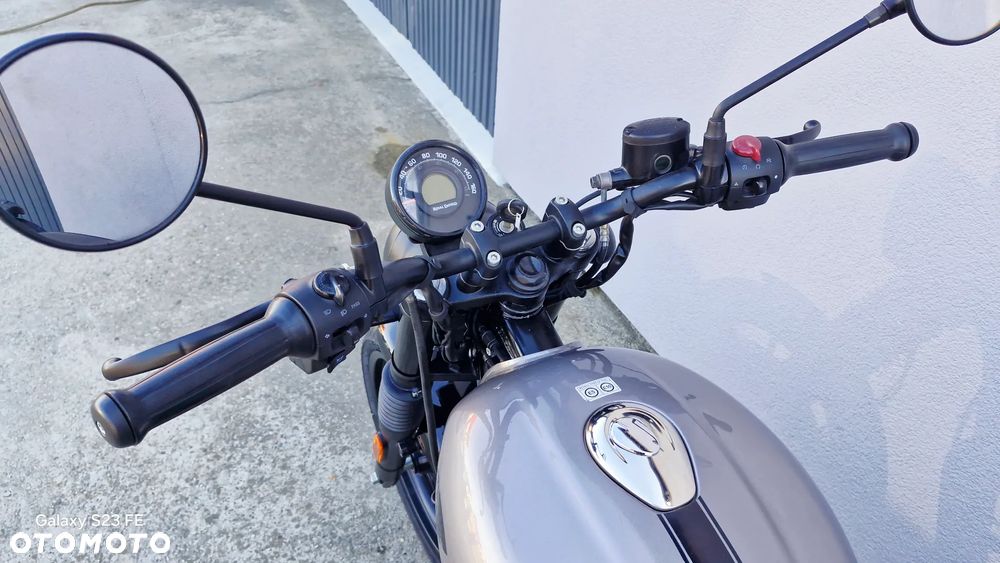 Royal Enfield HNTR - 8