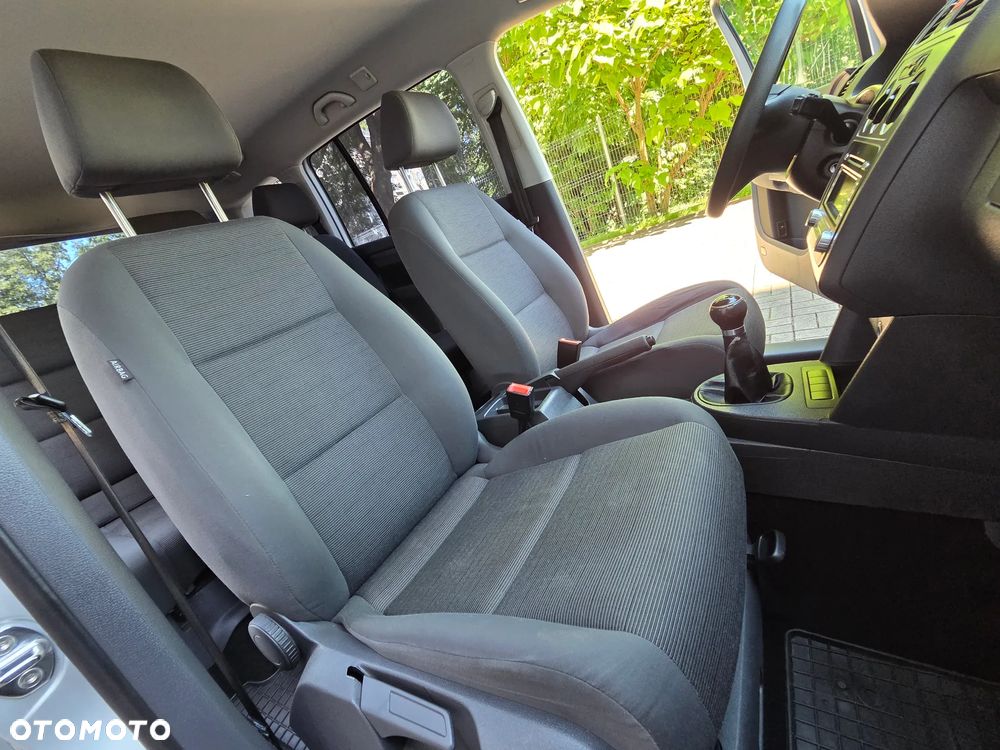 Volkswagen Touran 1.9 TDI DPF Blue Motion Trendline - 32