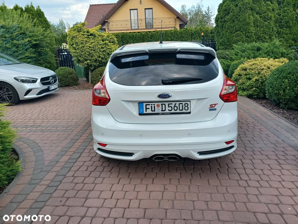 Ford Focus 2.0 EcoBoost ST mit Leder-Sport-Paket - 6