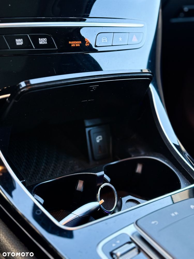 Mercedes-Benz GLC - 24