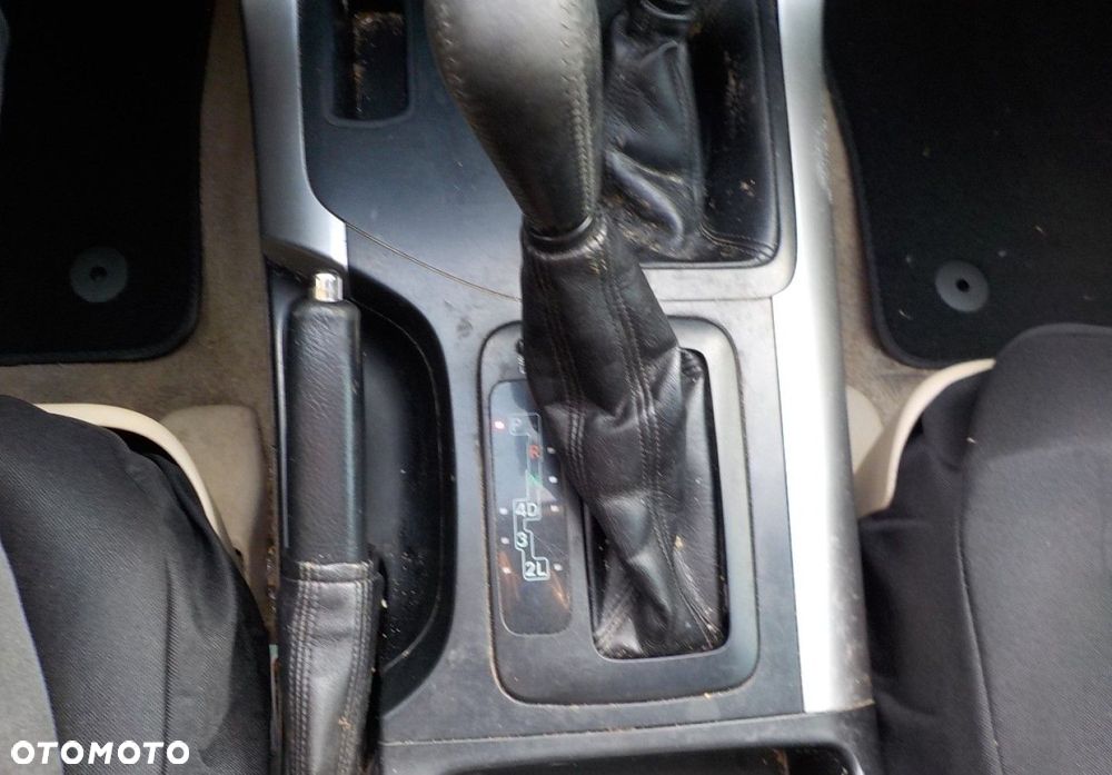 Toyota Land Cruiser - 36