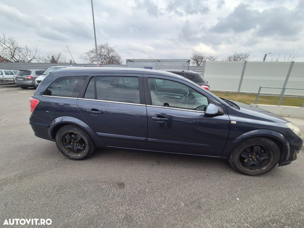 Opel Astra 1.7 CDTi Cosmo - 4