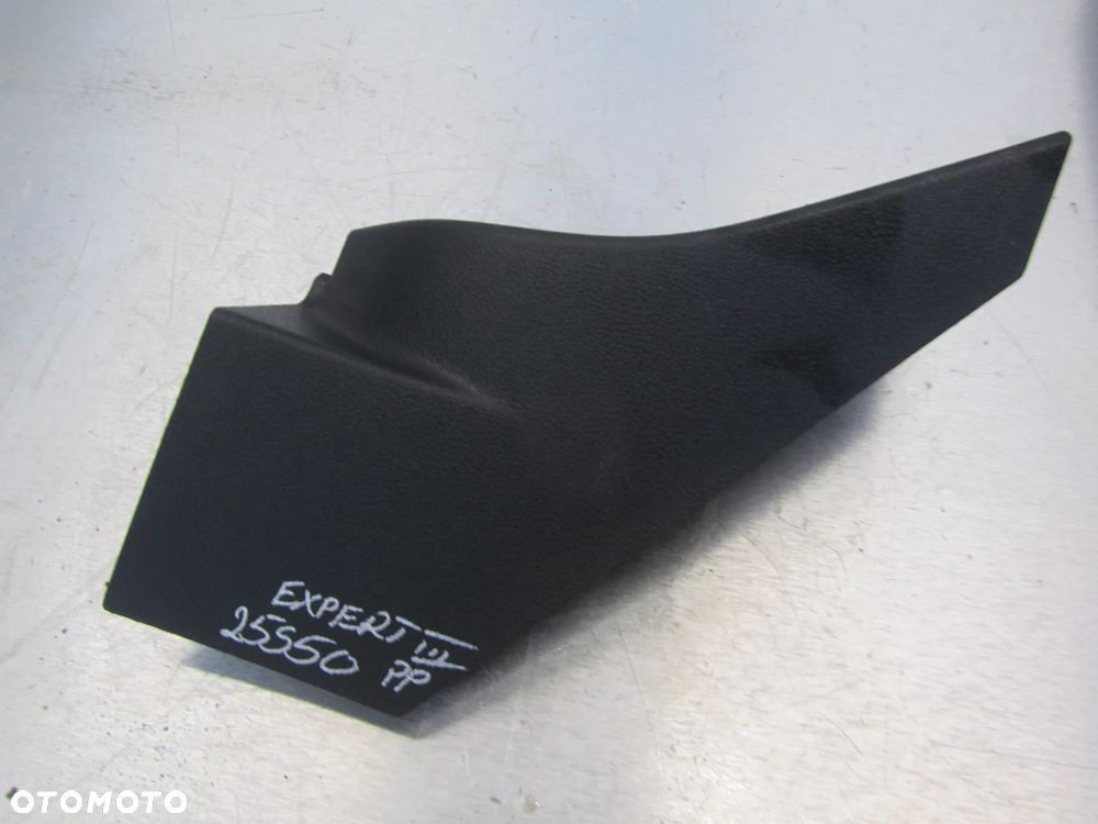 Peugeot Expert-Jumpy-Proace 16r->osłona słupka prawy przód 981393222D - 1