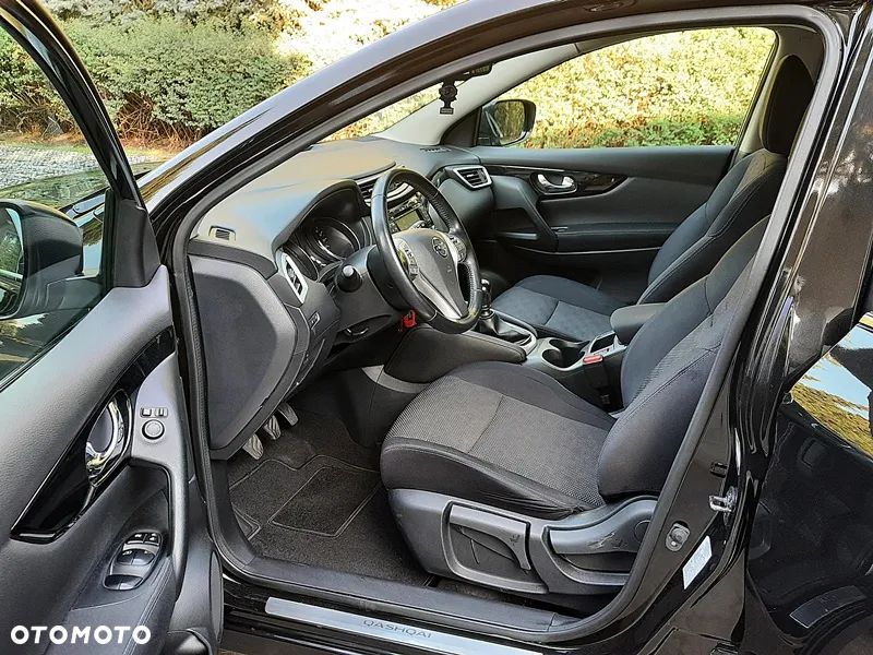 Nissan Qashqai 1.2 DIG-T N-Vision - 5