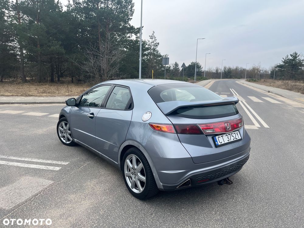 Honda Civic 1.8i-VTEC Sport - 9