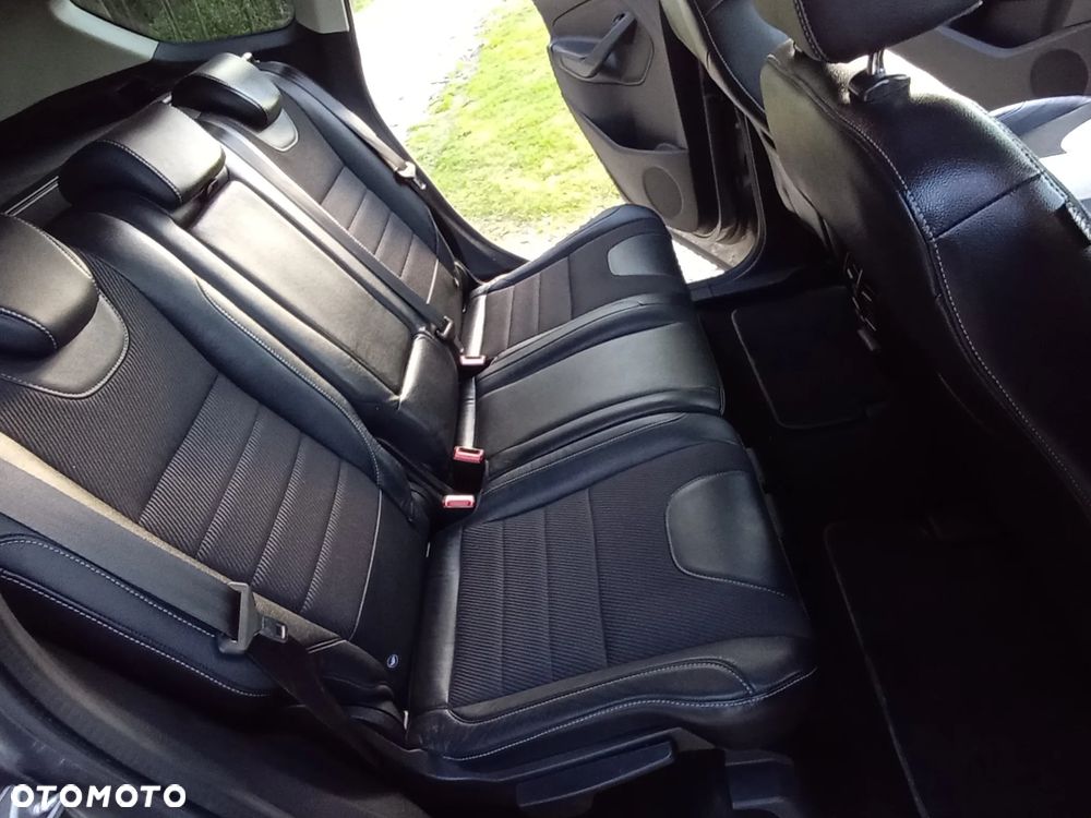 Ford Kuga 2.0 TDCi 4x4 Titanium - 11