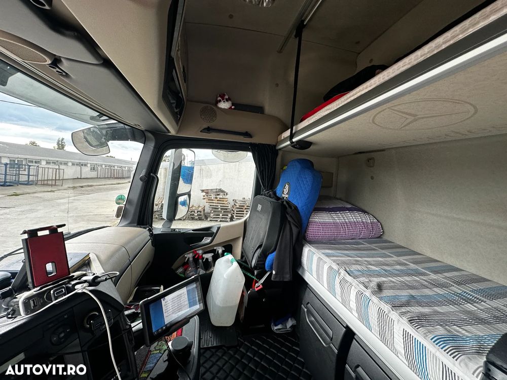 Mercedes-Benz ACTROS - 7