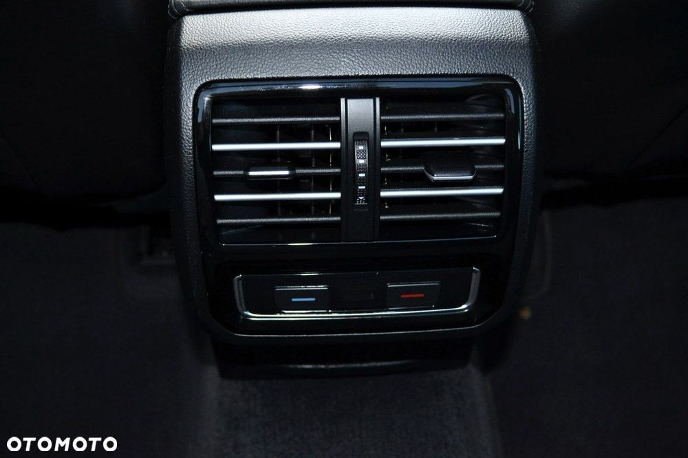Volkswagen Passat - 20