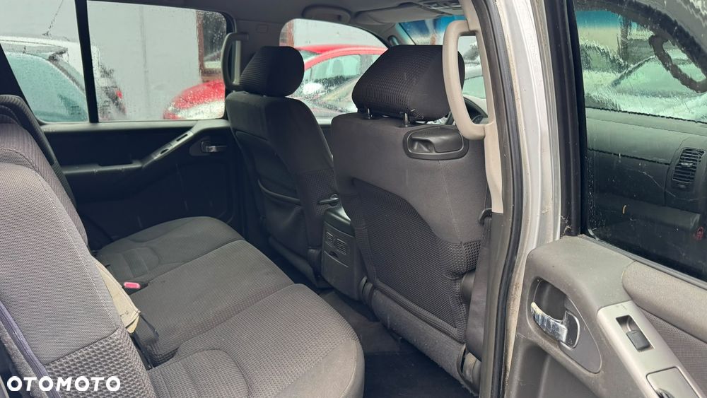 Nissan Pathfinder 2.5 DCi Elegance - 11