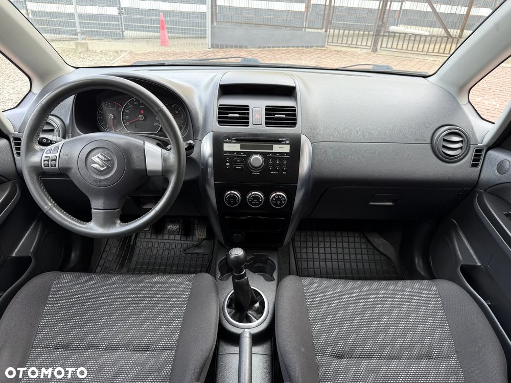Suzuki SX4 1.6 GS / Premium - 6