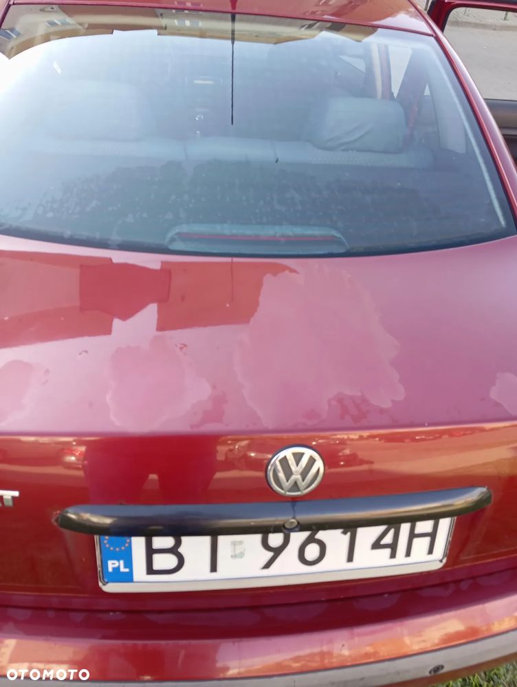 Volkswagen Passat 1.9 TDI Highline - 13