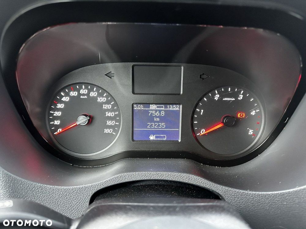 Mercedes-Benz Sprinter - 28