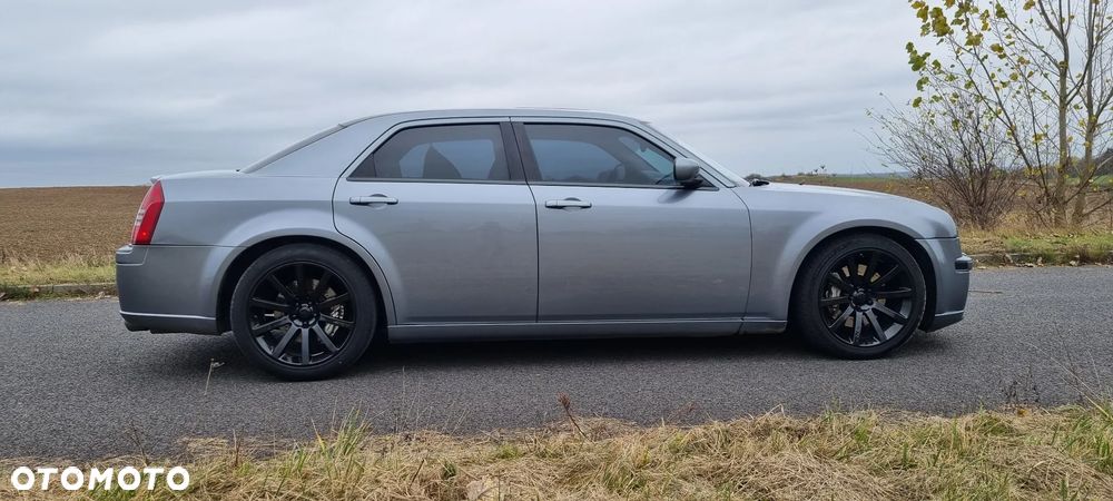 Chrysler 300C 6.1 V8 Hemi SRT8 - 4