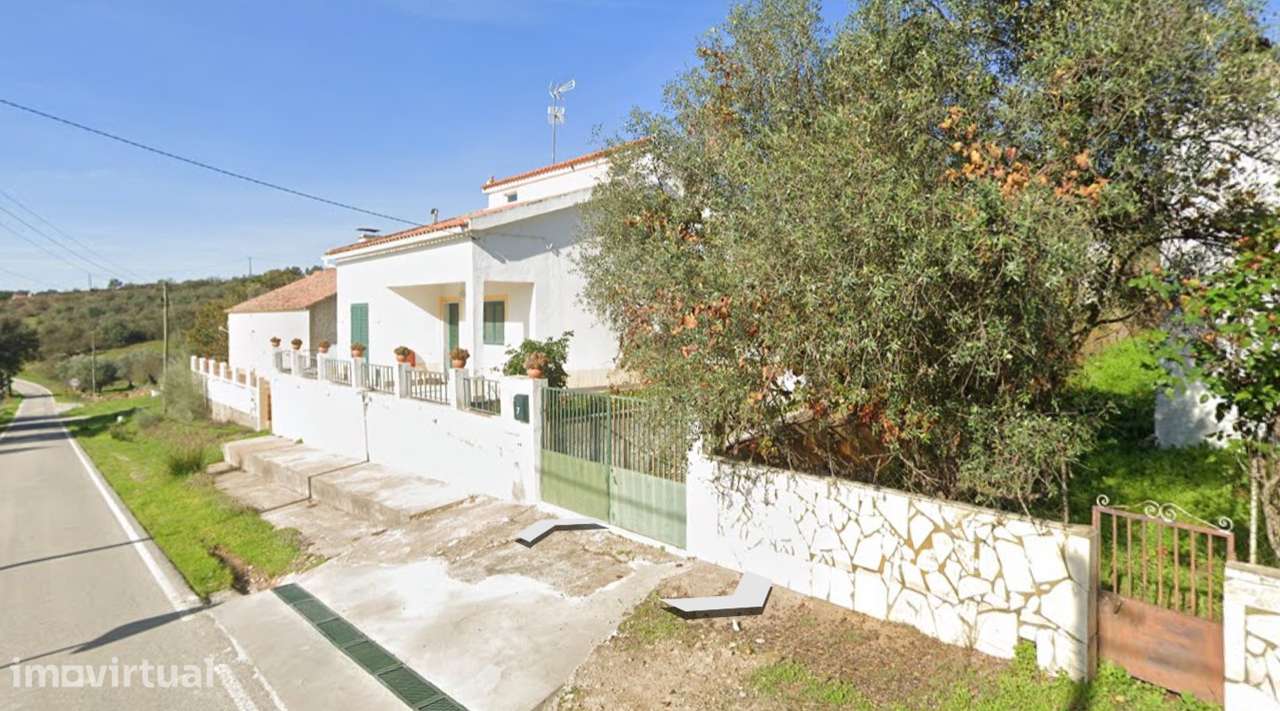 Moradia T4 em Terena: Pronta a Habitar, Férias ou Investimento - Grande imagem: 2/30