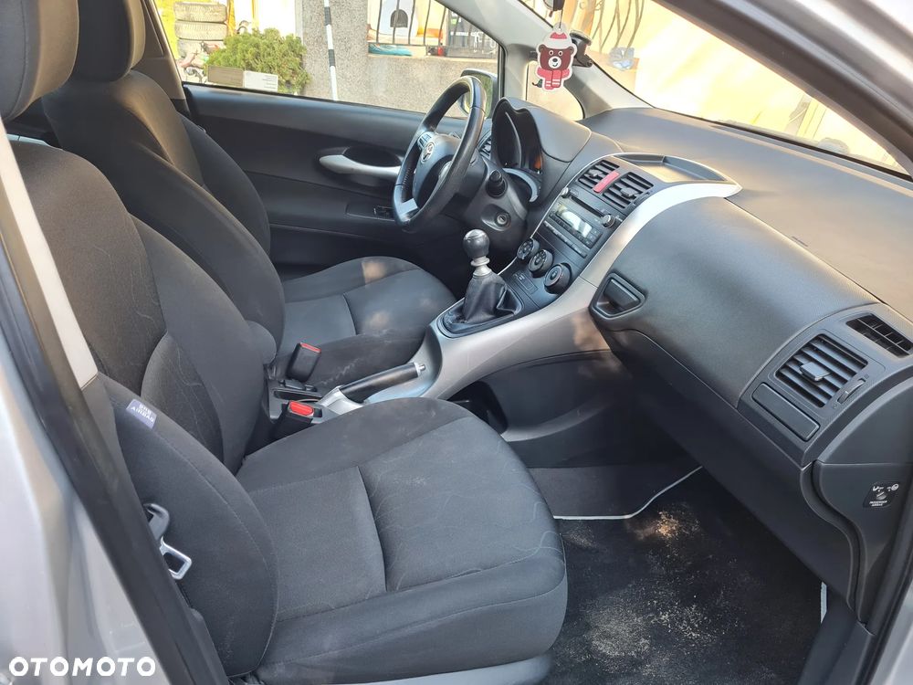 Toyota Auris - 17