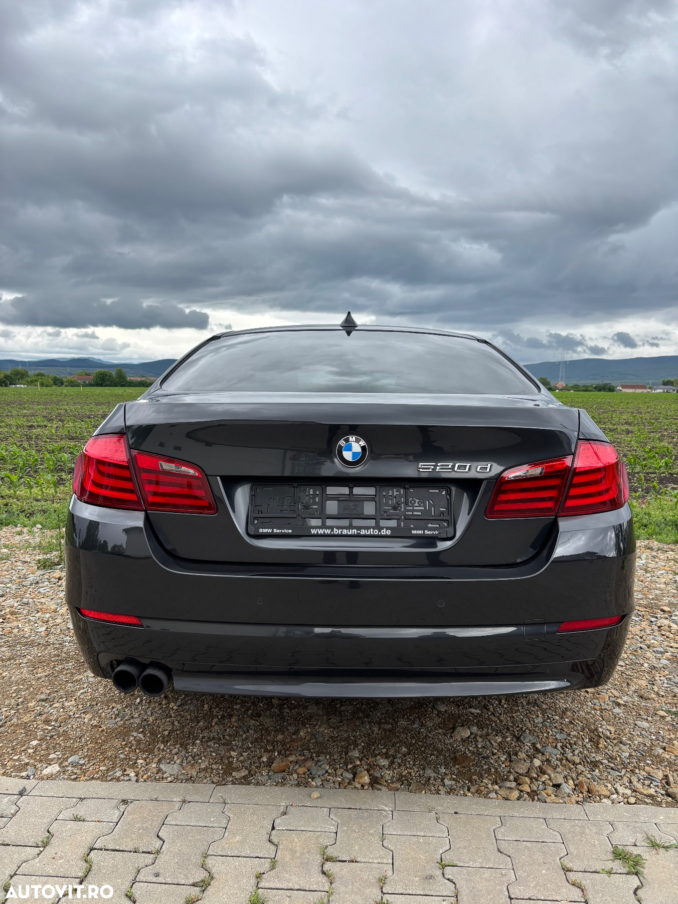 BMW Seria 5 520d - 8