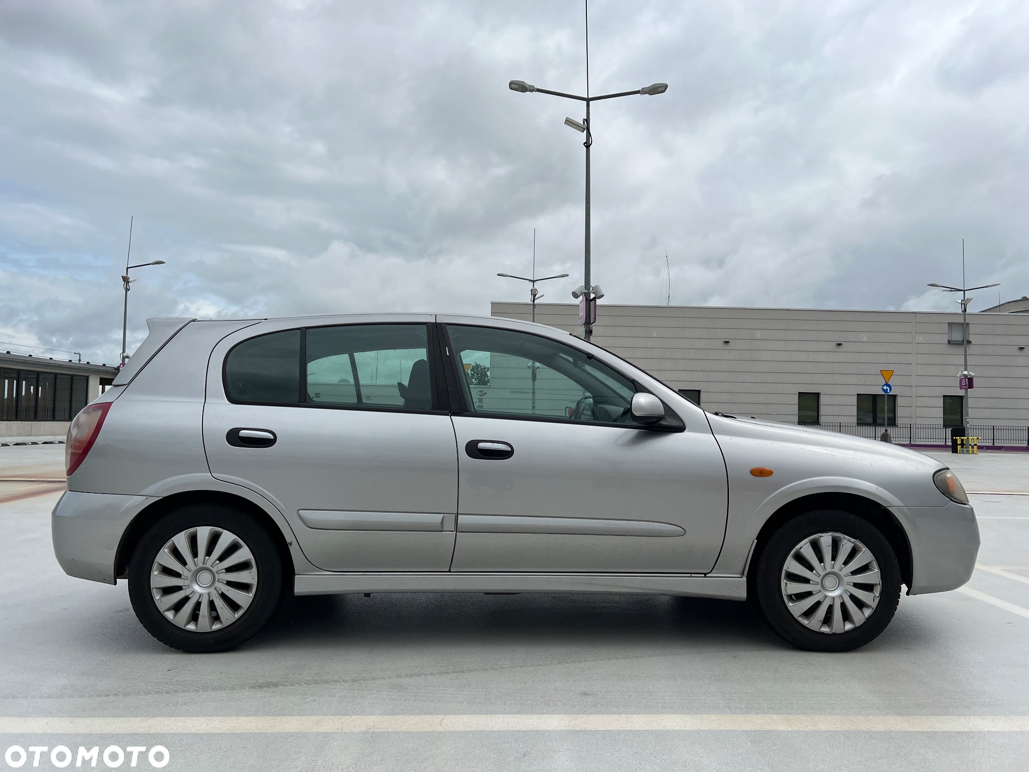 Nissan Almera - 2