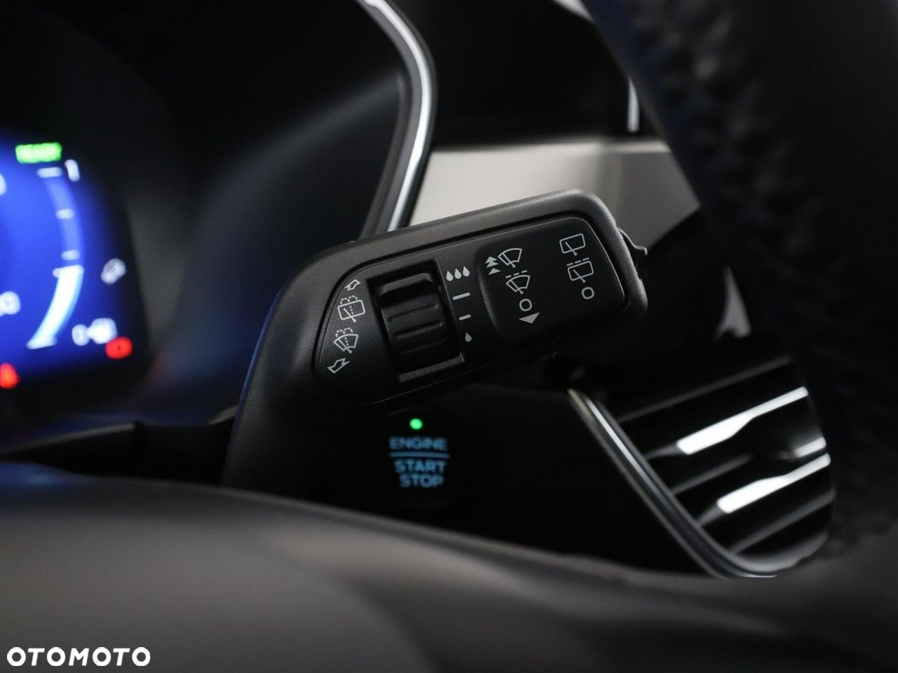 Ford Kuga 2.5 Duratec FHEV TITANIUM - 34