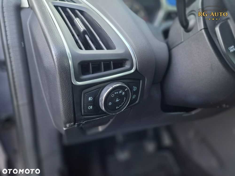 Ford Focus - 23
