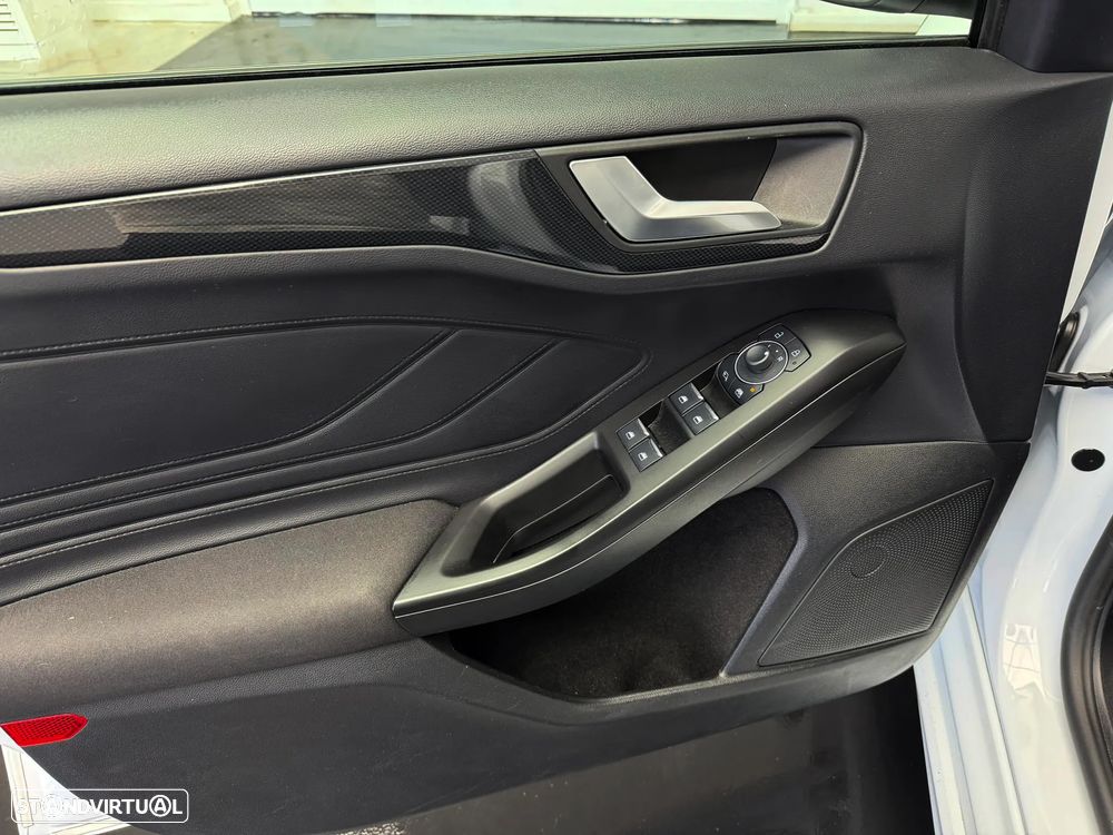 Ford Focus 1.0 EcoBoost MHEV ST-Line - 7