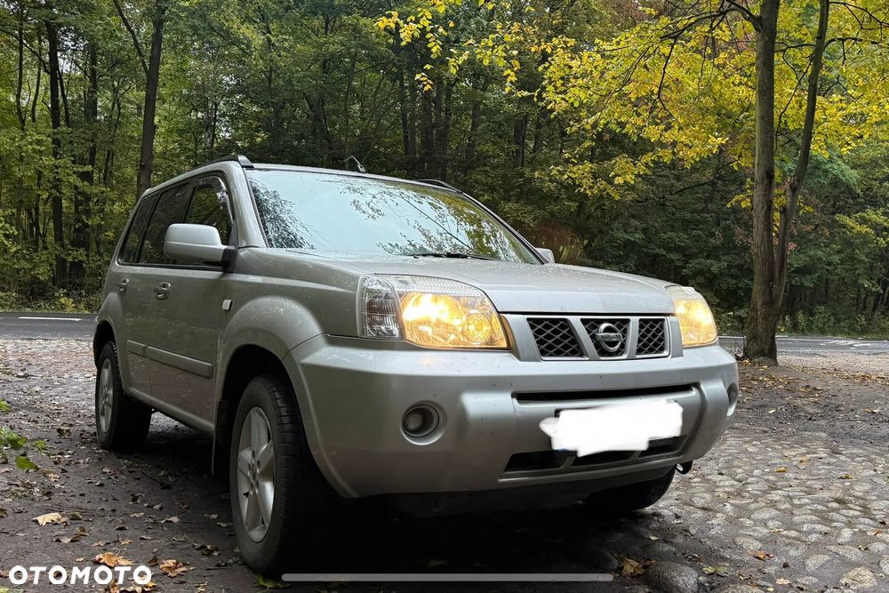Nissan X-Trail 2.2 dCi 4x4 Sport - 3