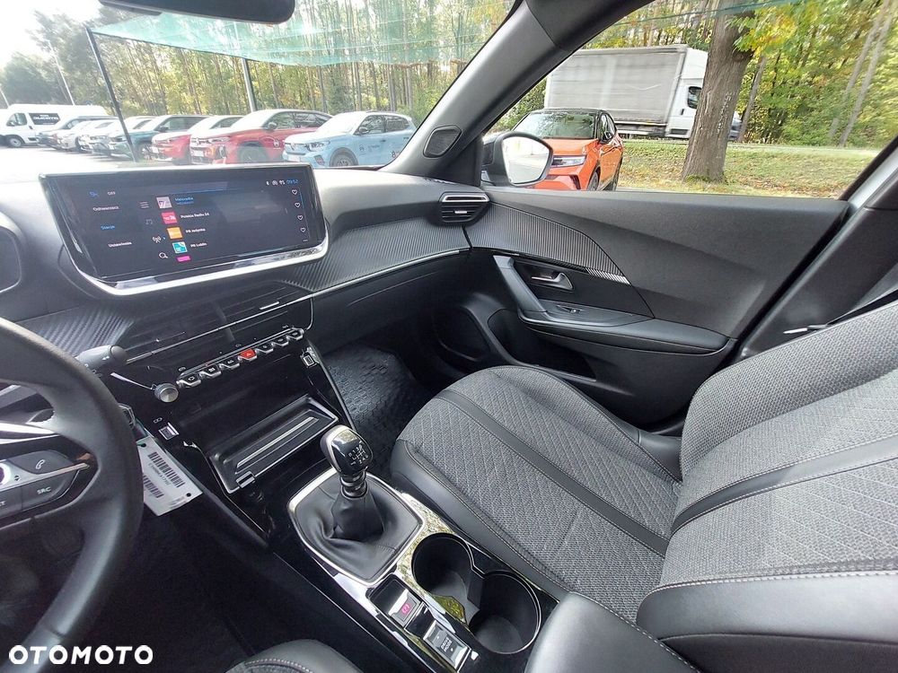 Peugeot 2008 - 18